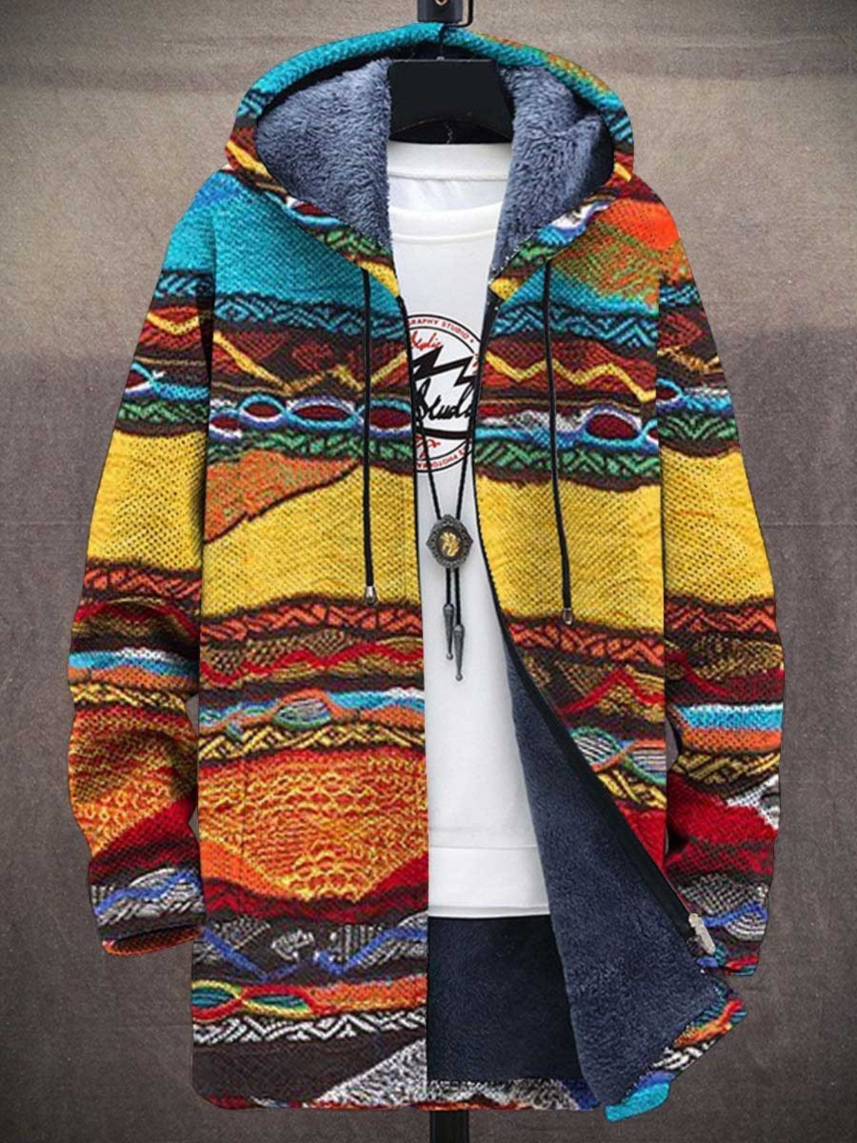 Jindalee - Luxurious cardigan with artistic inspiration