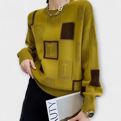 Reya - Flattering Timeless Sweater