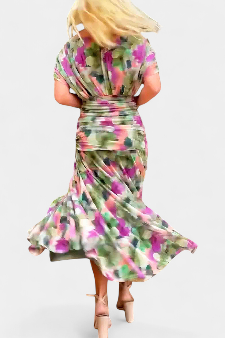 Olwen | Elegant V-Neck Dress