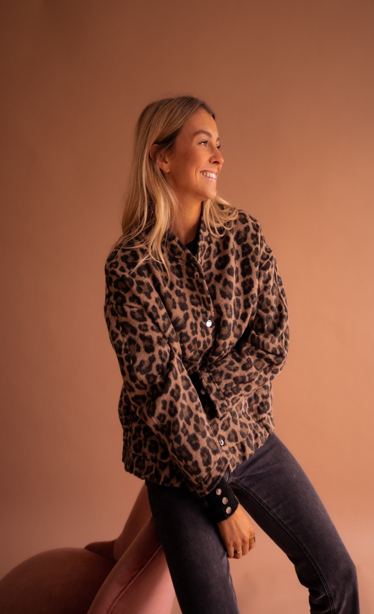 Chiara | Short jacket with leopard print